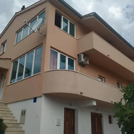 Luce Apartment